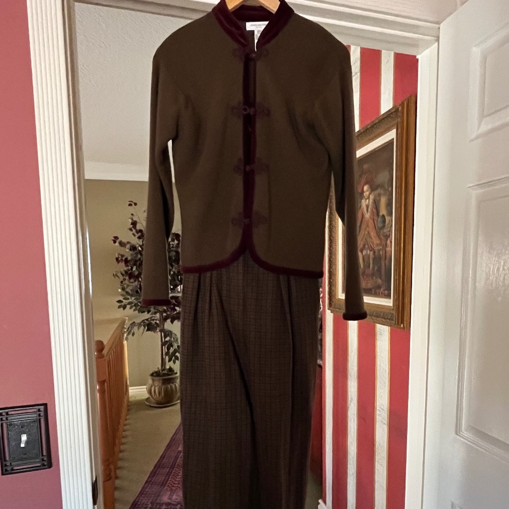 Jones of New York Petite, P/S, Sweater / Wool Pants with Suspenders